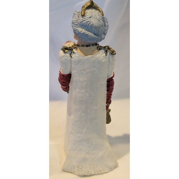 Vintage Hanford Crumpleton Elderly Woman Resin Figurine 1991 Wreath  Roses - Picture 7 of 10